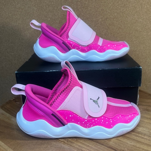 Jordan
23/7
Brand new - Picture 2 of 7